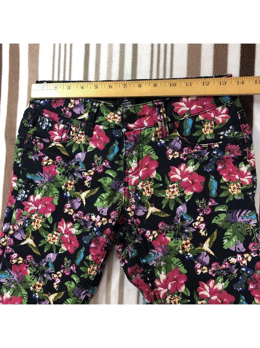 Size 2 X 26 Suko Jeans Skinny Pants Roadrunner Apparel Floral stretchy BD - Picture 6 of 10